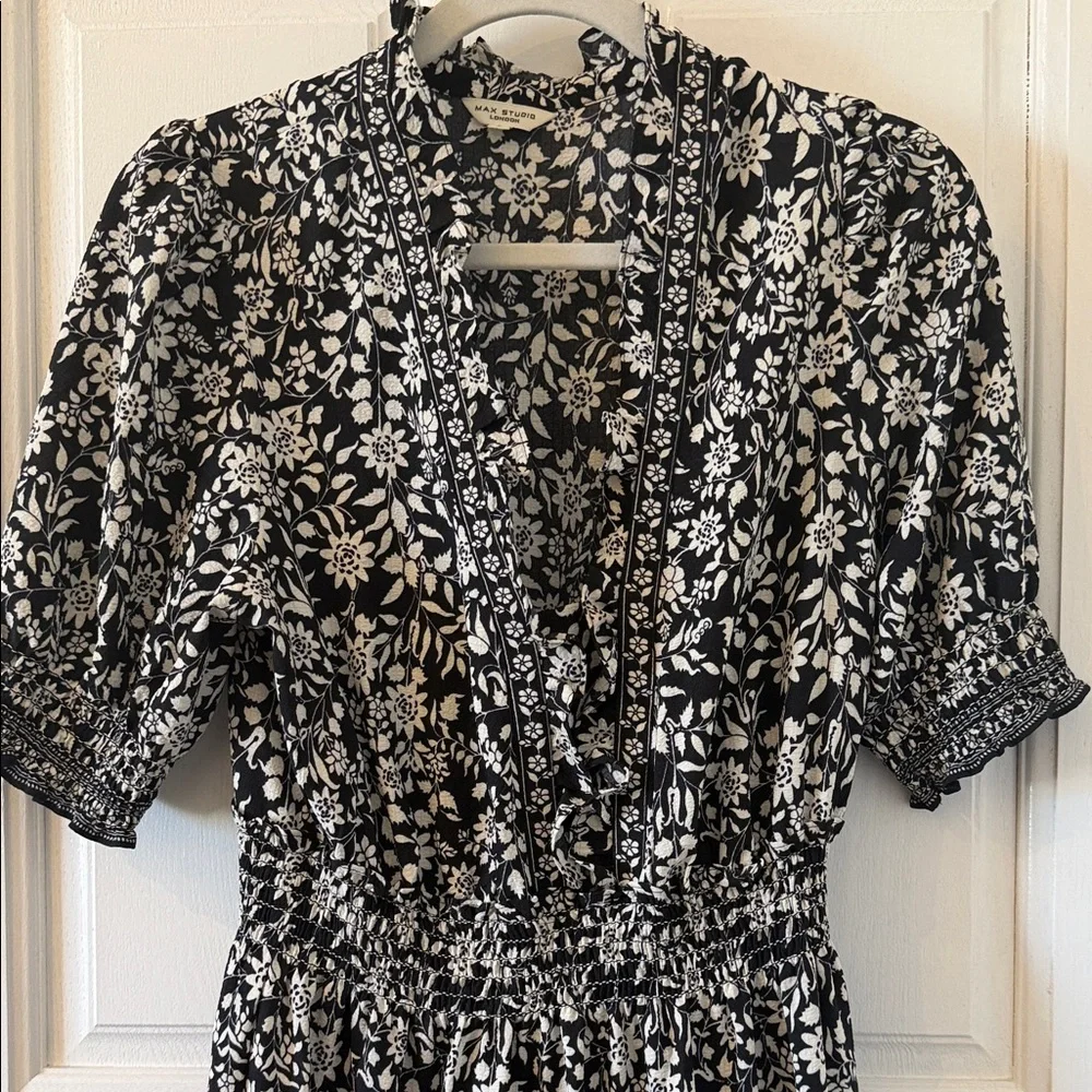Max Studio Black and White Floral Maxi Dress - Picture 3 of 6